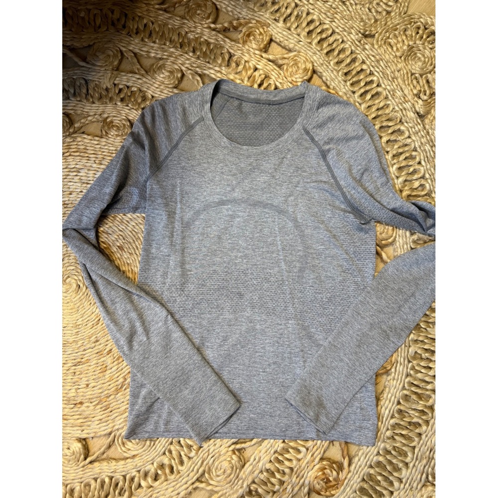 Lululemon Swiftly Tech Long Sleeve Crew Top Heathered Grey Athletic Shirt Womens